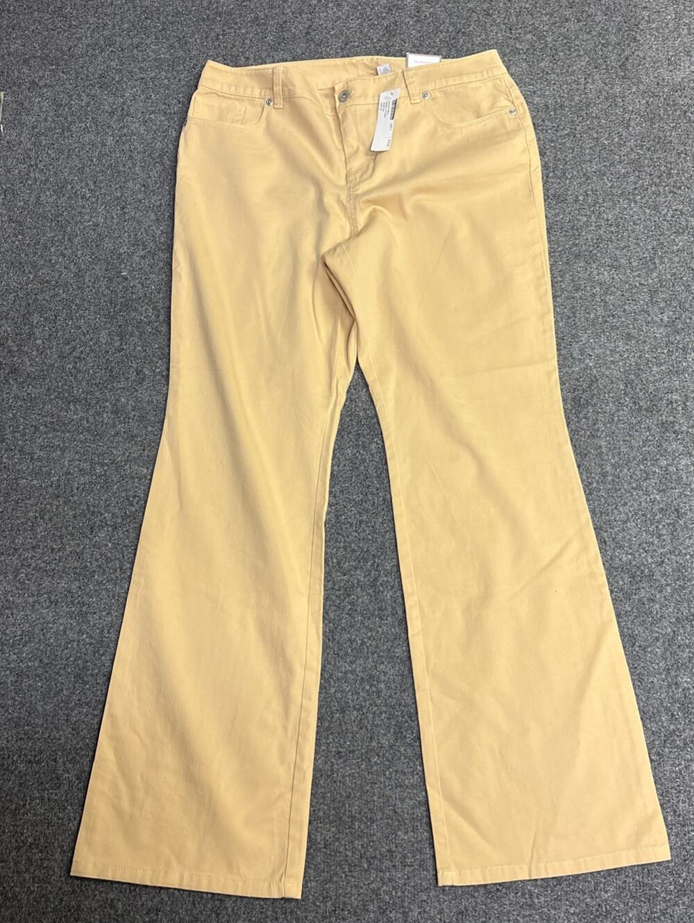 NWT Chico’s Women’s 2 (12) Divine Twill Barely Flare Ulitmate Fit Pants